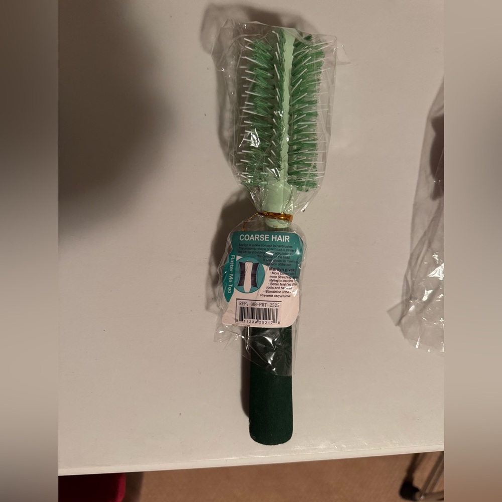 Marilyn Coarse Hair Brush